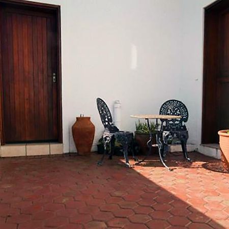 Fly Me To The Moon Guesthouse Mossel Bay Exterior foto